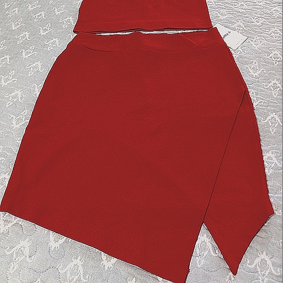 Forever 21 Miniskirt Women's Size S Red new with tag. - Picture 2 of 5